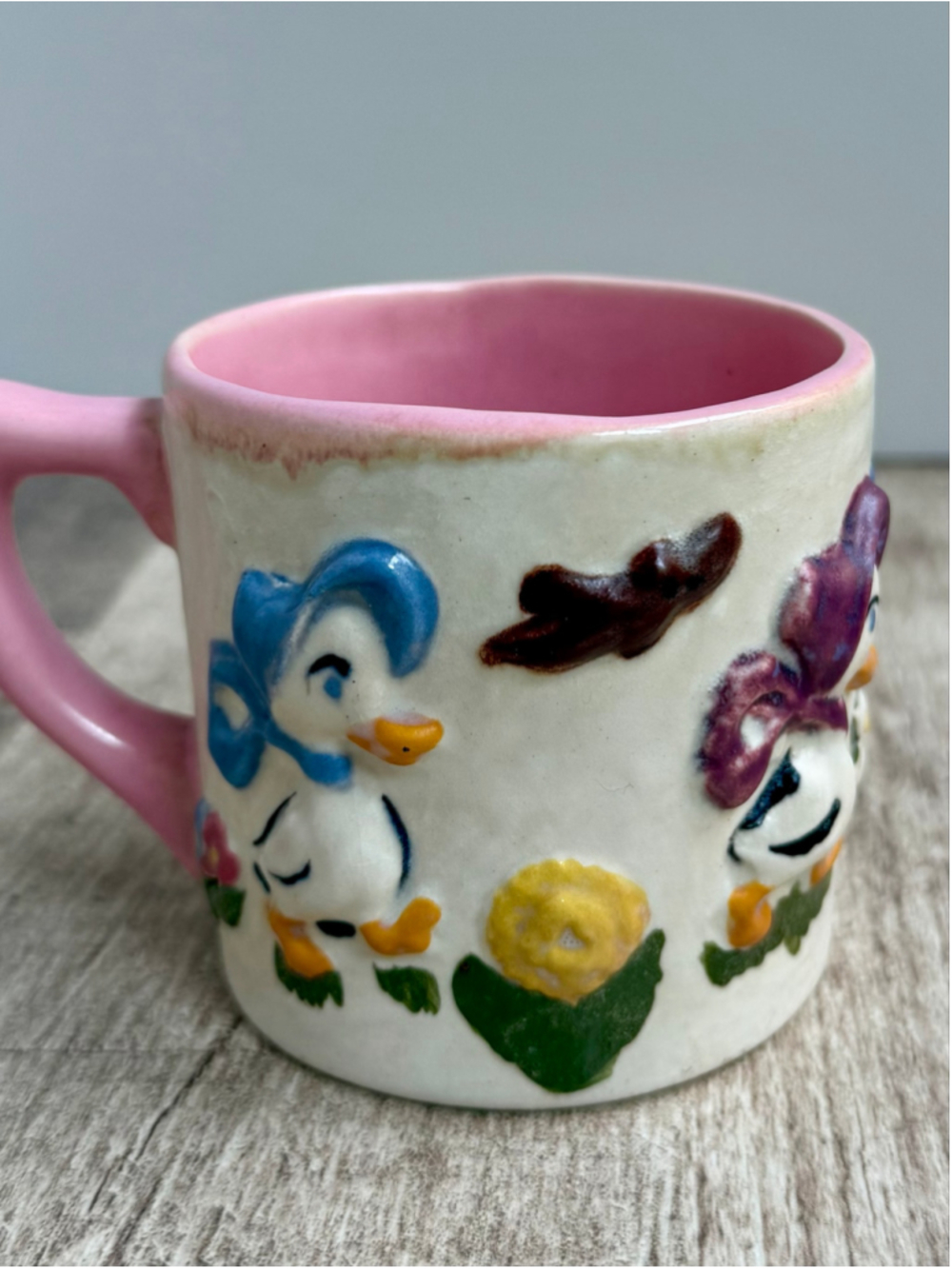 Vintage Colano Signed 3D Relief Duck Bonnet Ceramic Mug Pink Interior